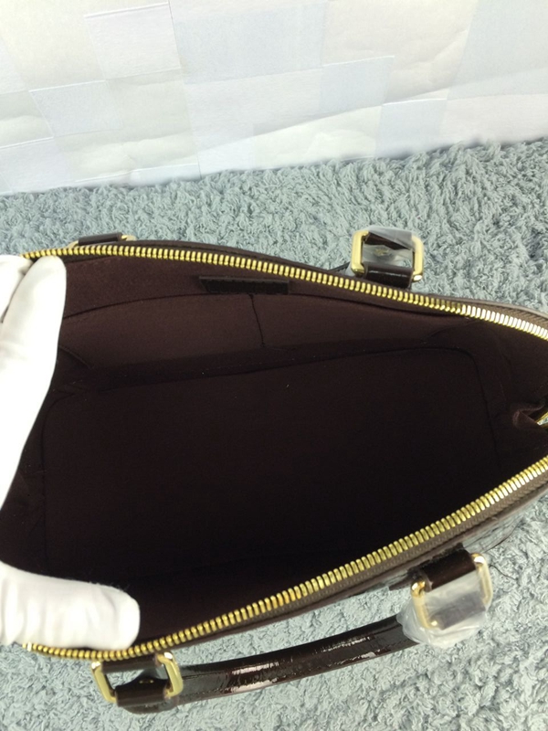 ルイヴィトンバッグ素材ディテール